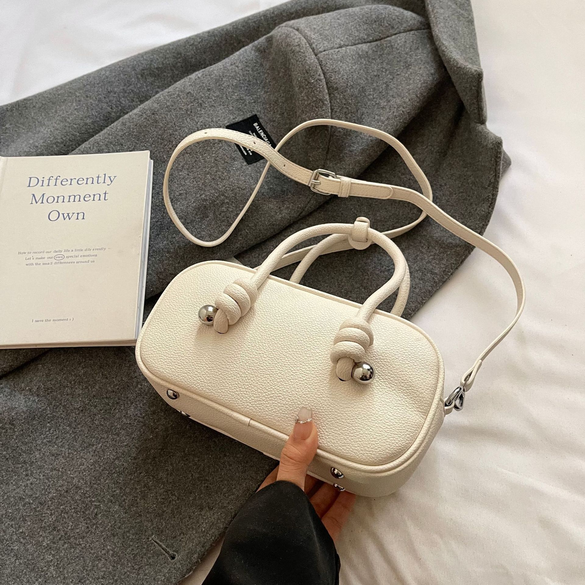 designer Jump Rope Bag Large Capacity Casual Wide Shoulder Strap Sweet Handbag Crossbody Bowling Bag Spring Summer New Fashion Versatile