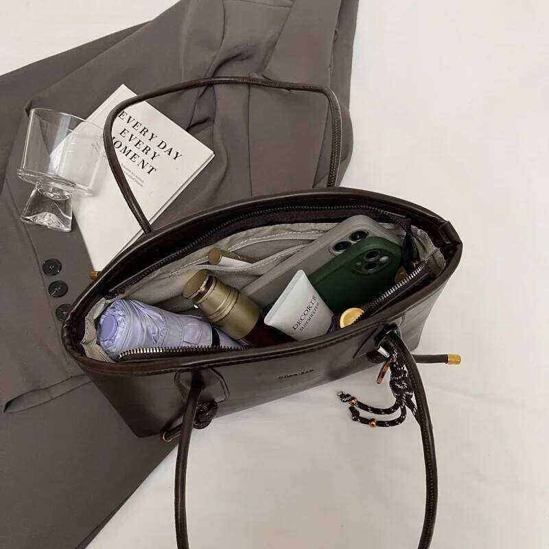 LEFTSIDE PU Leather Shoulder Bags For Women 2024 Winter Y2k Trend Female Crossbody Lady Handbags And Purses Retro Tote Bag