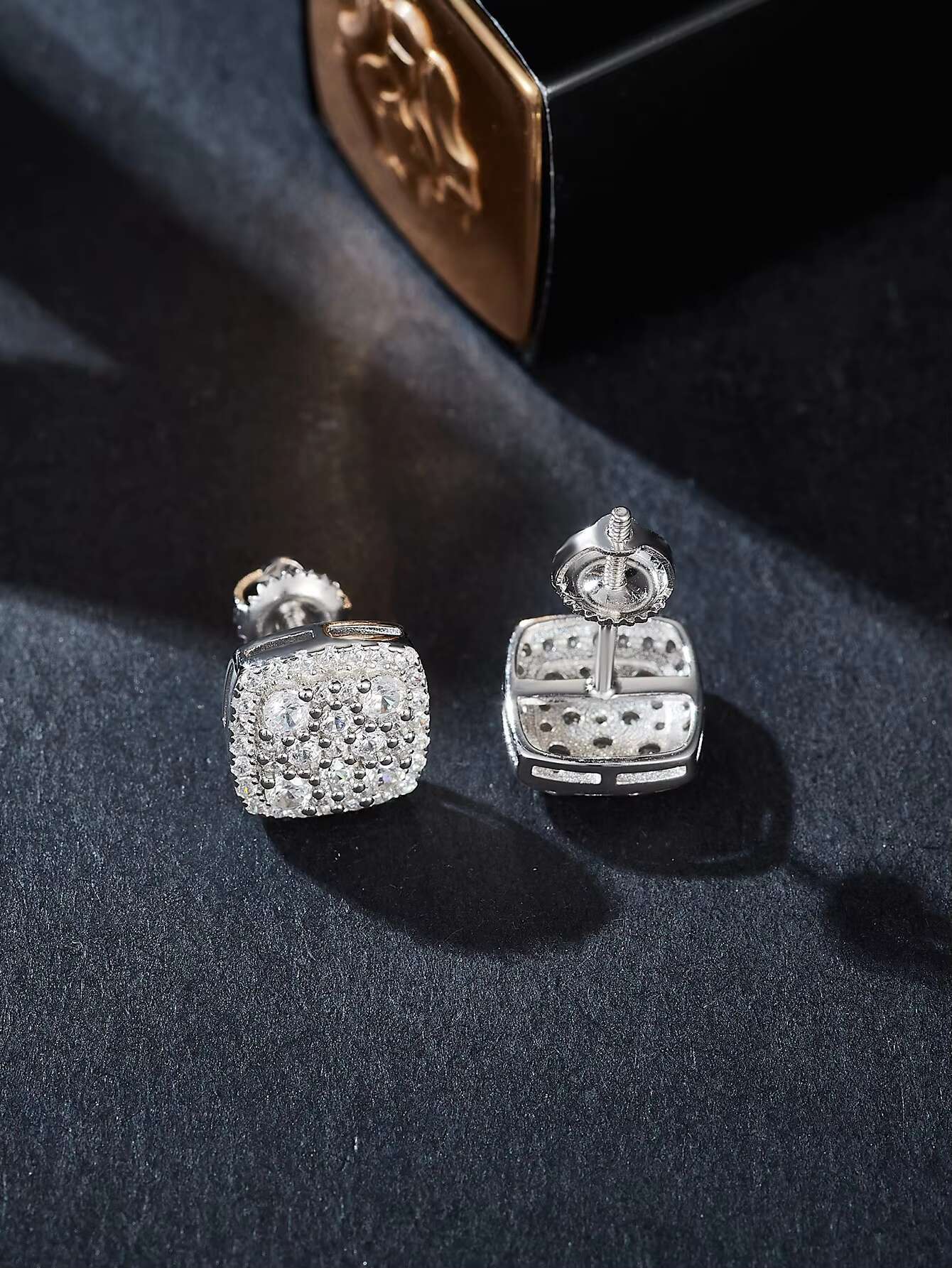 Iced Out Hip Hop Style 14k Gold VVS Moissanite Stud Earrings for Women Men Gift Wedding Party