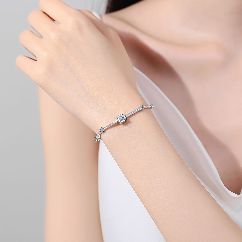 925 Sterling Silver Moissanite Square Bracelet for Women, Vintage Minimalist Design, Adjustable Chain, Perfect Elegant Gift for Girlfriend