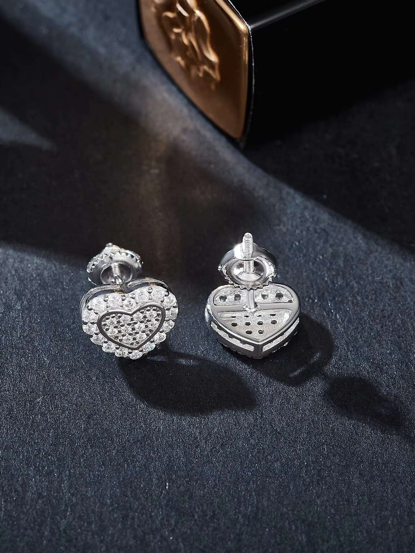 Classical Moissanite Stud Earrings Heart Shape Hip Hop Jewelry for Men and Women. for Wedding Iced Diamond Earrings