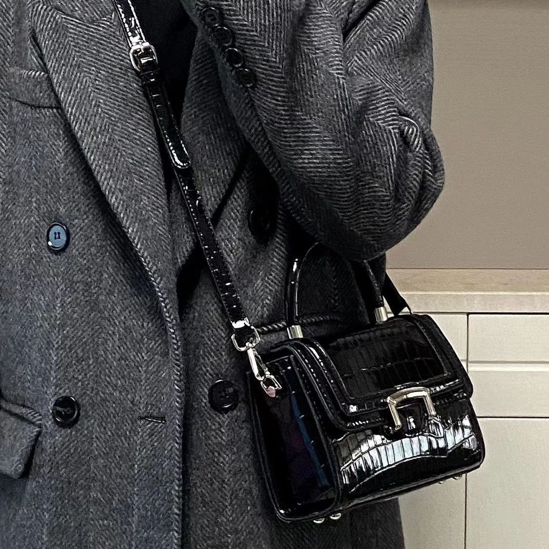 designer Niche Design High-End Crocodile Pattern Small Square Bag Handbag 2025 New Fashion Commuter Tote Bag Shoulder Crossbody Bag