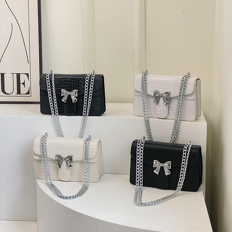 Free Shipping Designer Bag 2025 Shoulder Crossbody Small Square New Pattern Chain Bag Versatile Trendy And Fashionable Bow Bag For Women