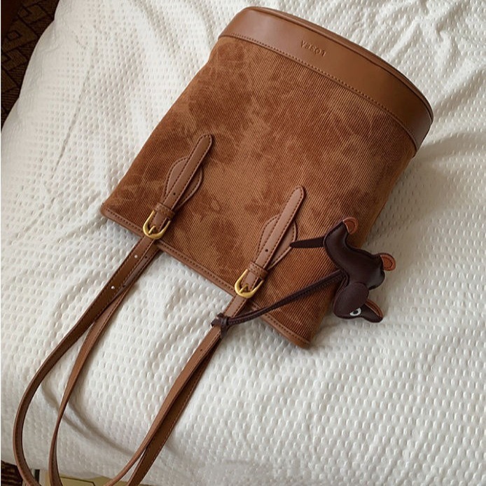designer 2025 New Fashion Trend Versatile Retro Corduroy Tote Bag for Women Large Capacity Shoulder Bag Bucket Bag