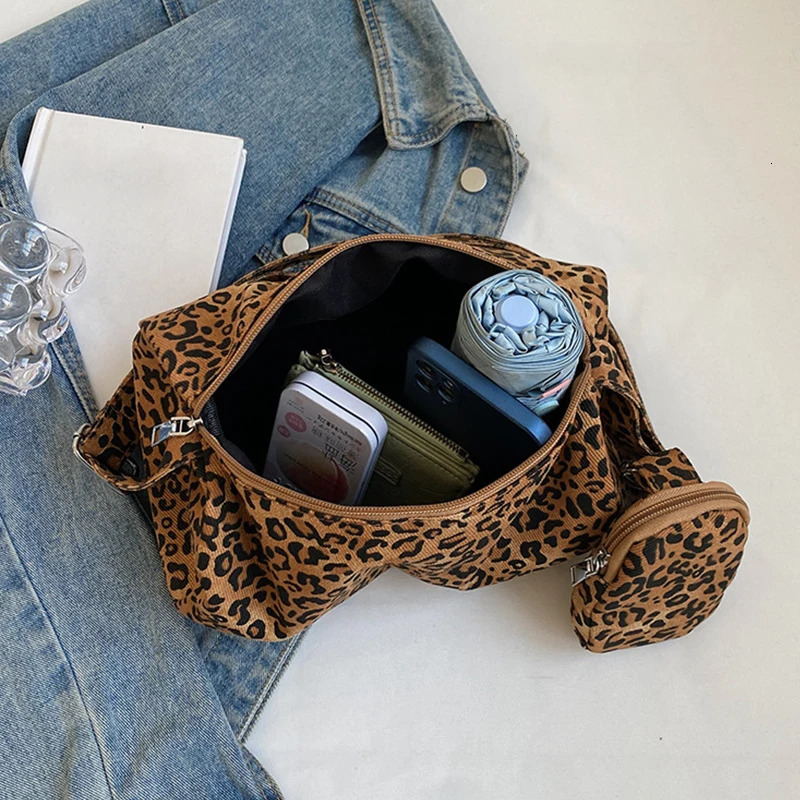 Wide Shoulder Strap Crossbody Bag Fashionable Single Shoulder Womens Bag Leopard Print Pillow Bag with Money Pouch 250530