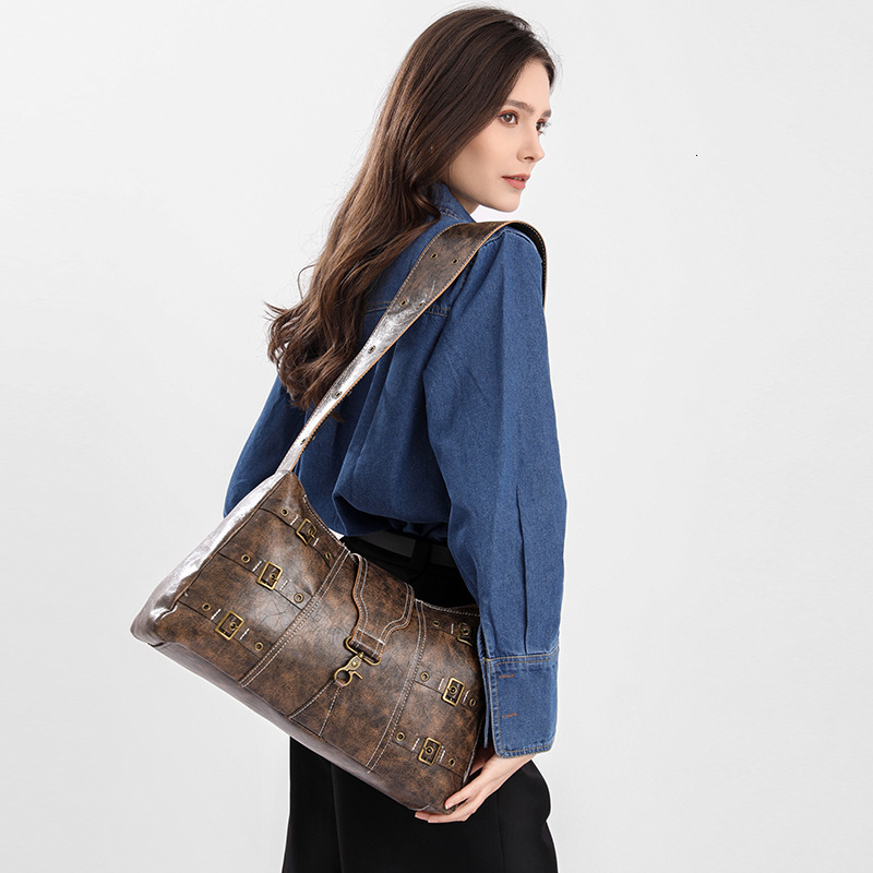 designer Vintage Large Capacity Heavy Metal Punk Style Distressed High-end 2025 New Wide Shoulder Strap Single Shoulder Handbag Tote Bag