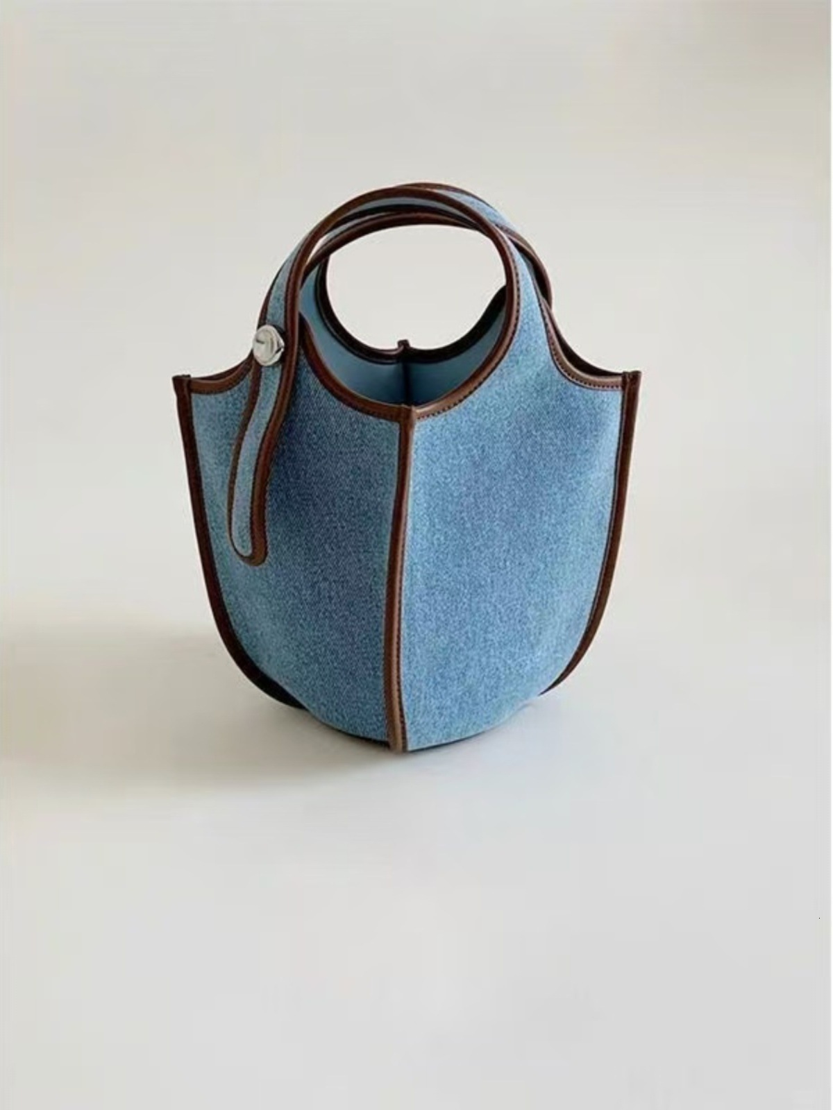 Top quality Brand High Quality New Style Denim Fruit Basket Bucket Small Bag Women's 2024 New Designer Canvas Tote Bag New Free Delivery Designer