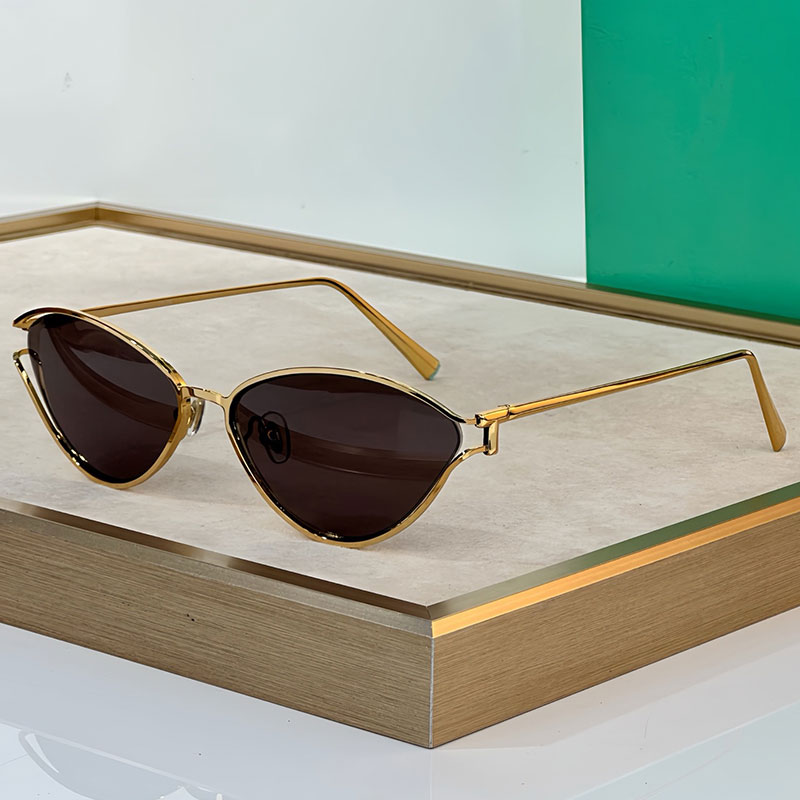 Summer Women Golden Cat Eye TF3095 Designer Eyeglass Womens Beach Vacation Sunglasses UV400 Protective Frame Letter T Decoration Top Quality