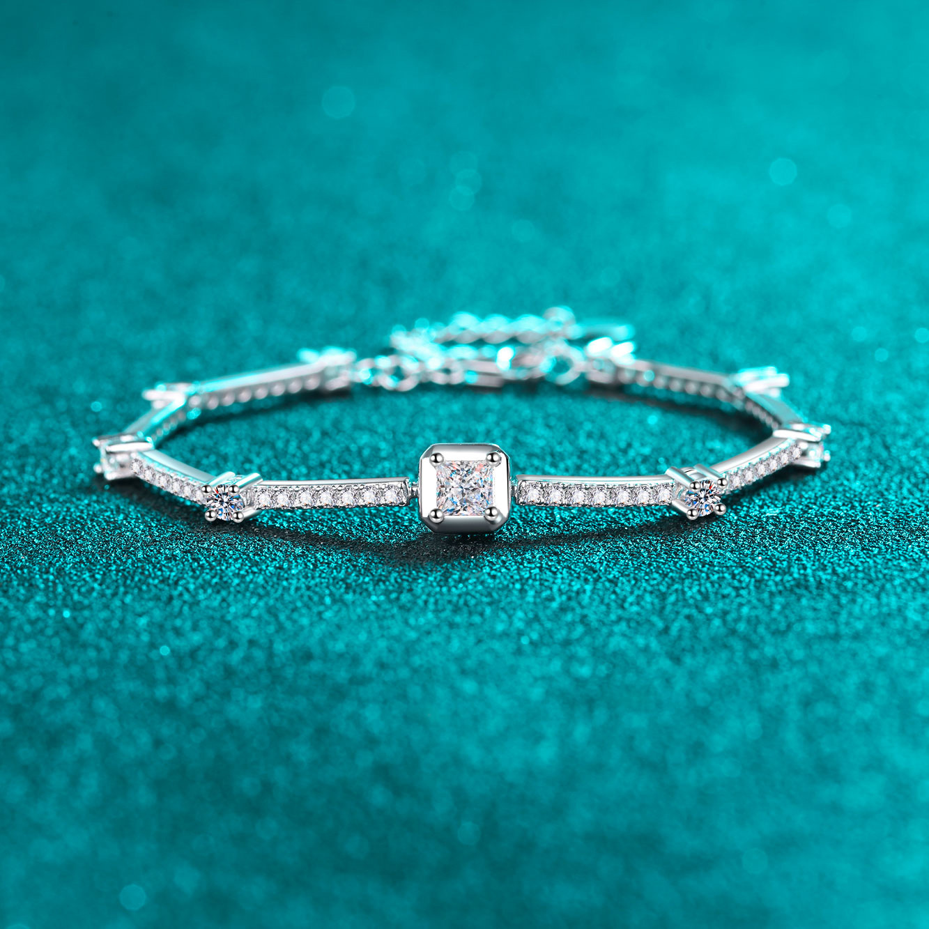 925 Sterling Silver Moissanite Square Bracelet for Women, Vintage Minimalist Design, Adjustable Chain, Perfect Elegant Gift for Girlfriend