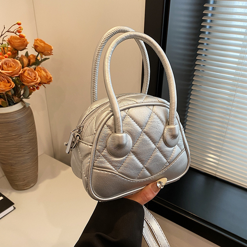 Quilted Shopping Bag Niche Design Handbag Small Bag Designer Women's Crossbody Bag Autumn Free Shipping Winter Trendy Fashion Versatile Casual Ha