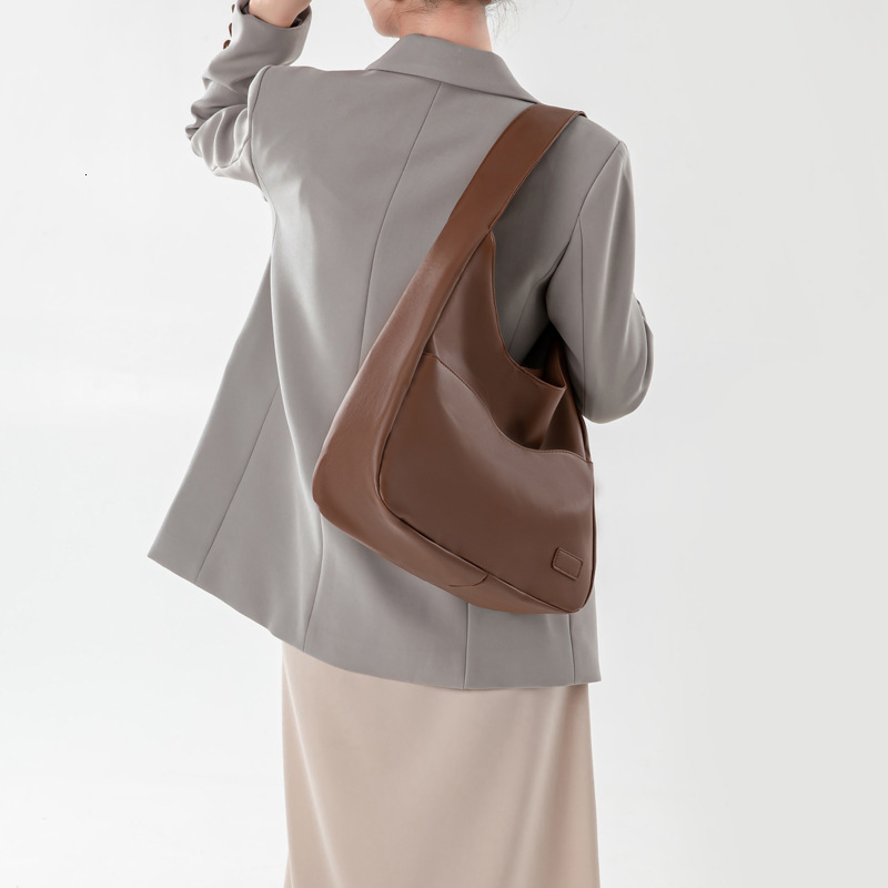 designer Cross-border Large Capacity Autumn Winter Crossbody Bag Soft Leather Bucket Bag Commuter Tote Bag College Student Class Ladies Shoulder Bag