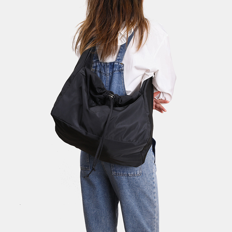 designer Crossbody Bag Black Nylon Canvas Bag Casual Cool Lazy Bag for Women Summer Large Capacity Versatile Underarm Shoulder Bag