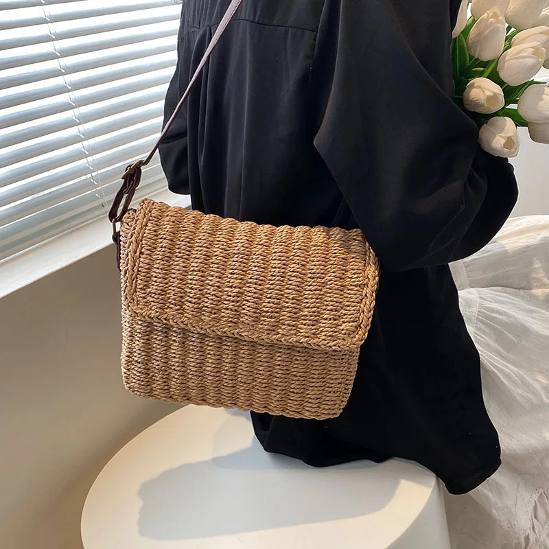 Small Straw Bucket Crossbody bag For Female Summer Straw Weave Womens Handbags Purses Fashion Simple Shoulder Bags 250530