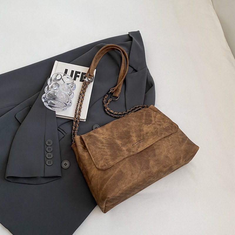 Vintage Fashion Shopping Handbag Versatile Bag For Designer Women New Winter Commuter Crossbody Free Shipping Small Square Bag High-end Chain Shoulder