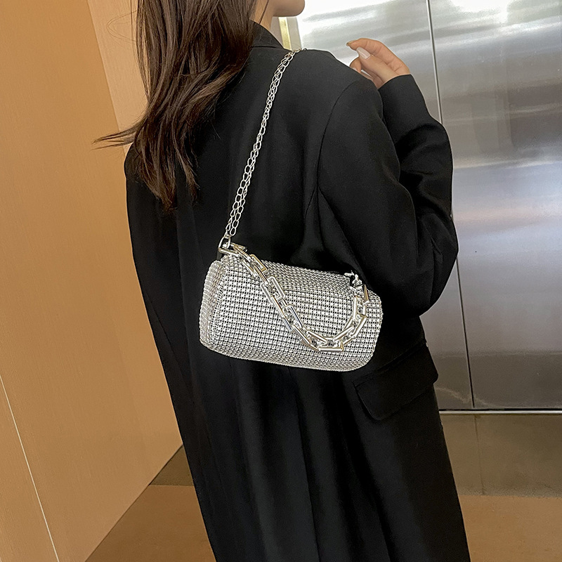 Free Shipping Designer Bag Water Diamond Chain 2025 New Trendy Summer Fashion Personalized Western Style Crossbody For Women Underarm Bag