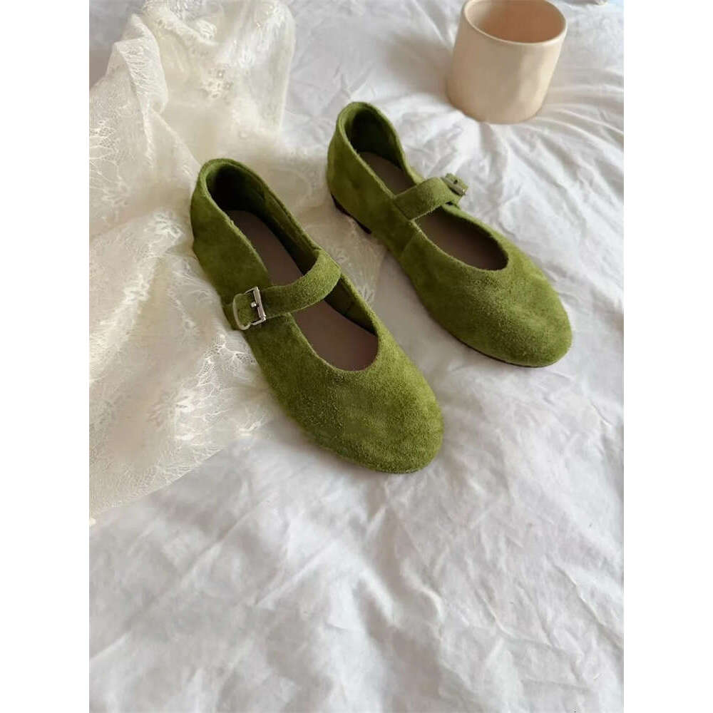 ~Cowhide Velvet Mary Jane Ballet for Women, Flat Shallow Mouth Single Shoes, Red Bowknot Furry Shoes