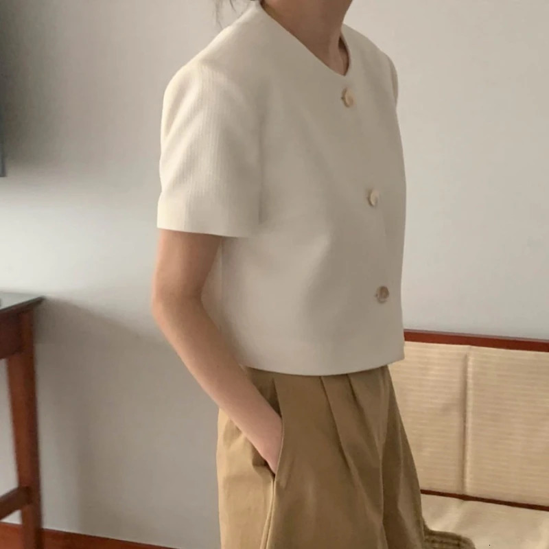 REALEFT Spring Summer Elegant Womens Jackets 2025 Short Sleeve Korean O-neck Single Breasted Solid Short Outwear Female 250530