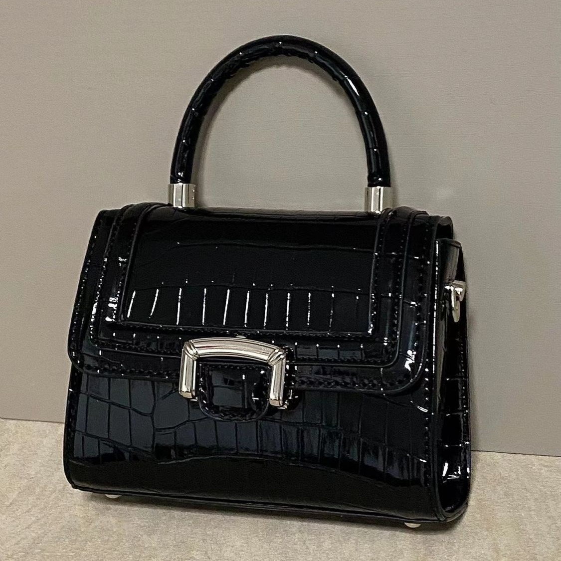 designer Niche Design High-End Crocodile Pattern Small Square Bag Handbag 2025 New Fashion Commuter Tote Bag Shoulder Crossbody Bag