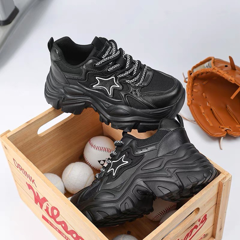 Women's Casual Sports Shoes Spring New Style Thick Bottom Versatile Leisure Sports Shoes Black Samurai Dad Shoes Fashion Chunky Sneakers Zapatos 
