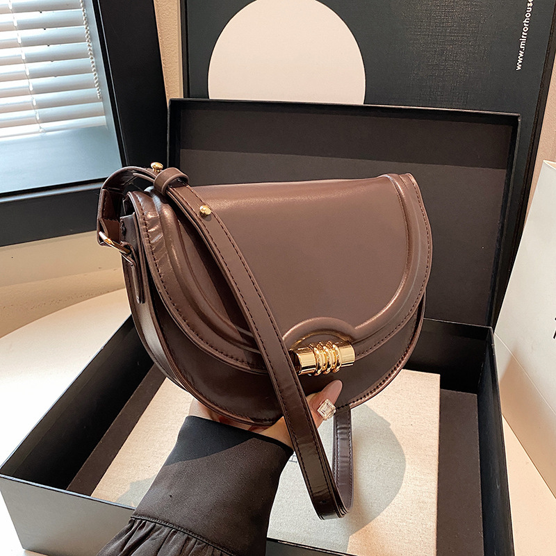 Free Shipping Designer Bag Saddle 2025 Autumn/winter Korean Edition Texture For Trendy Fashion Underarm Single Cross Shoulder Womens Bag