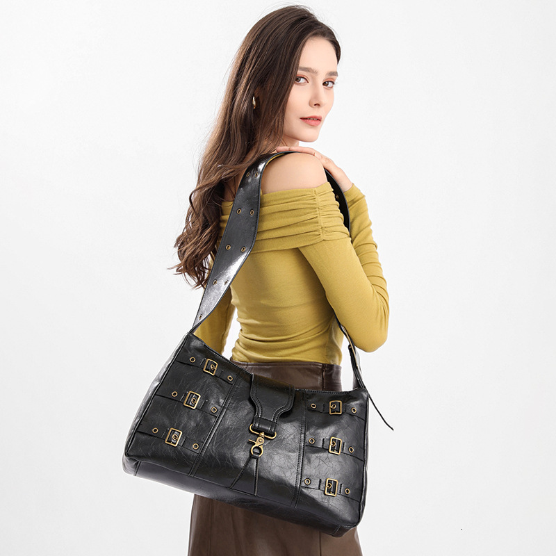 designer Vintage Large Capacity Heavy Metal Punk Style Distressed High-end 2025 New Wide Shoulder Strap Single Shoulder Handbag Tote Bag