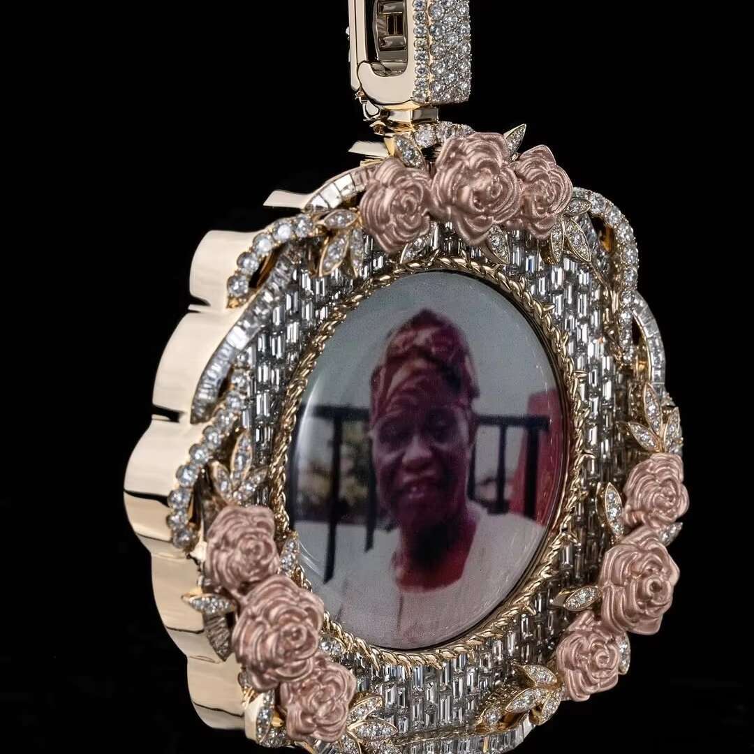 2.5inch Width Iced Out VVS Moissanite Diamond Memory Photo Pendant Match 13MM Cuban Link Chain Necklace