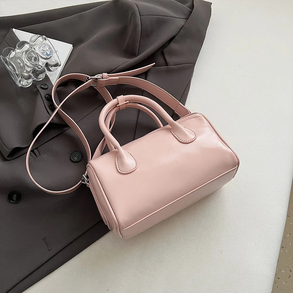 Handheld Bowling Bag Womens Fashion Trend Niche Pillow Bag Versatile Crossbody Bag 250530