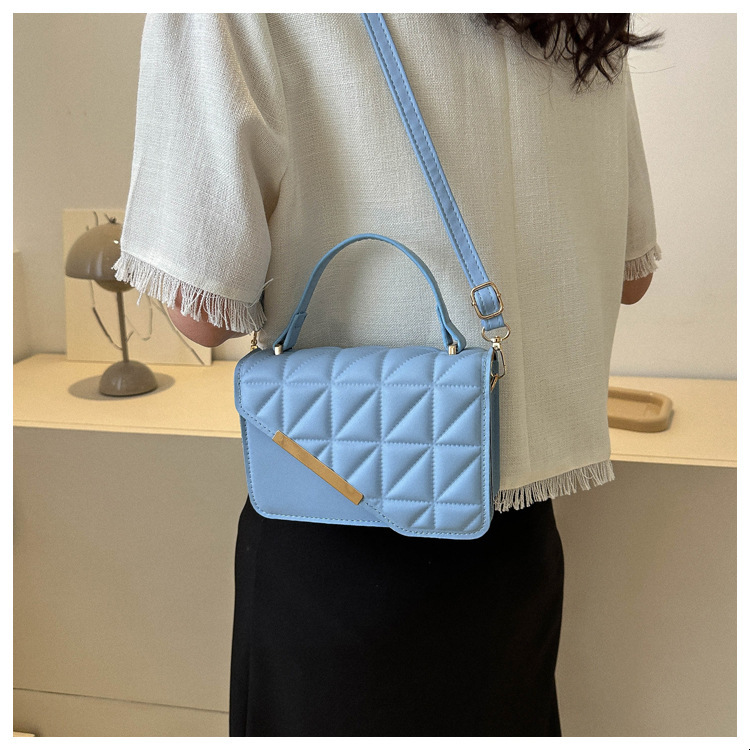 Free Shipping Trendy Quilted Texture Bag For Designer Women 2025 New Fashionable Handbag Small Square Bag Shopping Bag Chain Shoulder Crossbody Bag