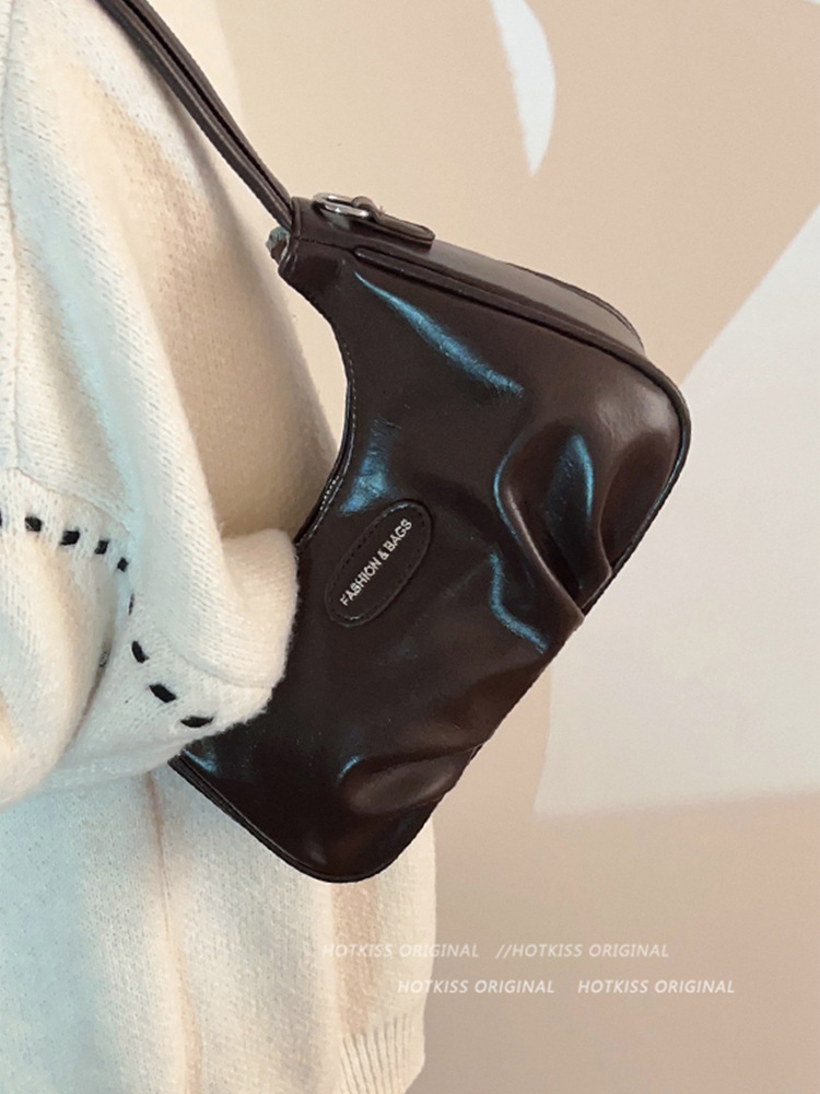 designer Niche Textured Silver Bag for Women Trendy Versatile Shoulder Crossbody Bag High-end Design Sense Underarm Crescent Bag