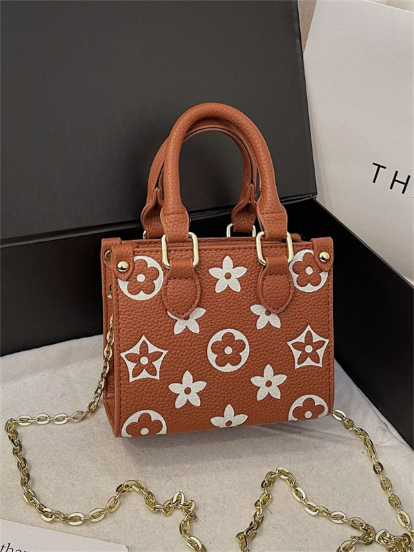 free shipping designer shoulder bags for girls fashionable Versatile bag chain classic flap for woman black white pink blue brown