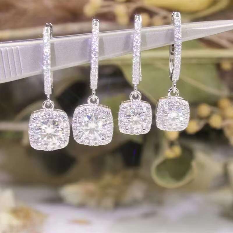 Hip Hop Moissanite Earrings 925 Sterling Silver 14k 18k White Gold Moissanite 18k Gold Plated Ladies Hoop Earrings