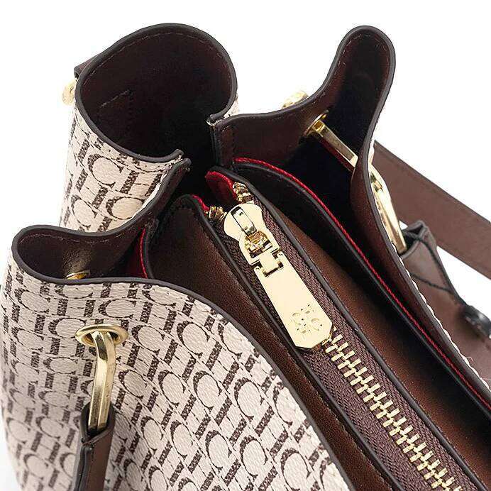 CH Capacity Shoulder Bag High Quality Ladies Multiple Back Elegant Popular Light Brand Classic Letter Print Handbag Large