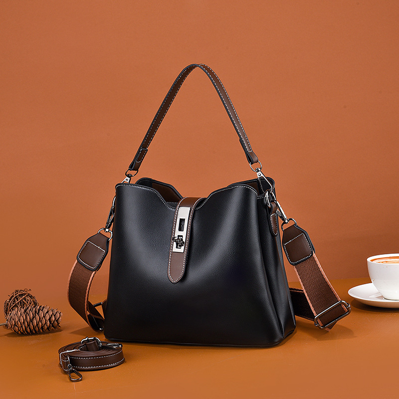 High quality brand new free designer bag high-end soft leather bucket bag 2025 new multi-layer fashionable single shoulder crossbody bag brand new fre