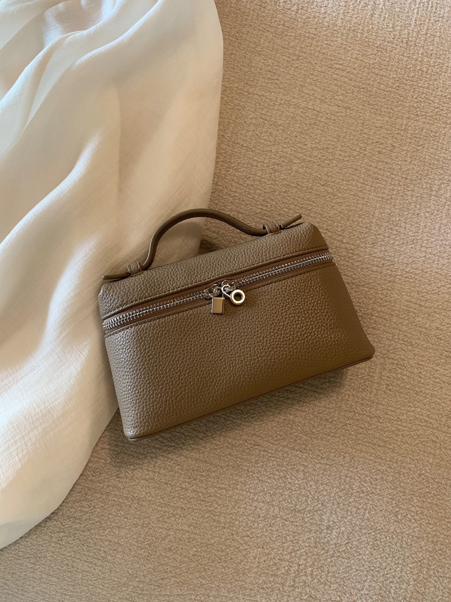 designer Trendy Women's Bags 2025 Super Popular Fashion High-end Single Shoulder Small Square Bag Internet Celebrity Stylish Crossbody Bucket Bag