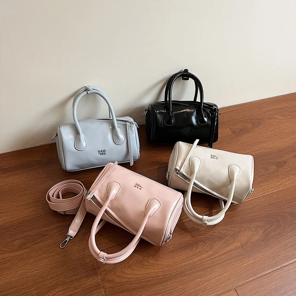 Handheld Bowling Bag Womens Fashion Trend Niche Pillow Bag Versatile Crossbody Bag 250530