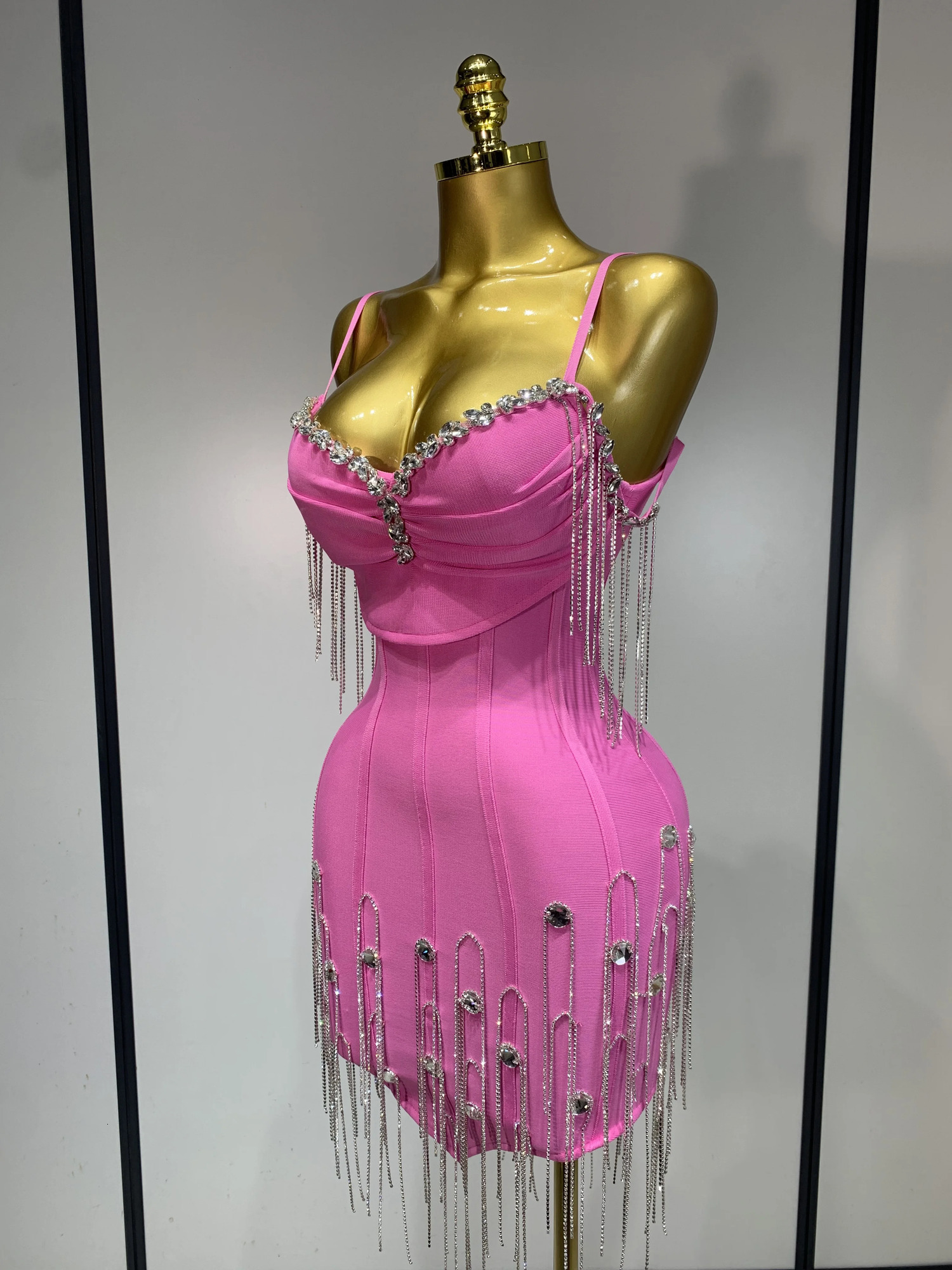 Sexy Backless Spaghetti Strap Bodycon Sleeveless Bandage Dress Elegant Prom Gown Club Evening Party Birthday Dresses 250521