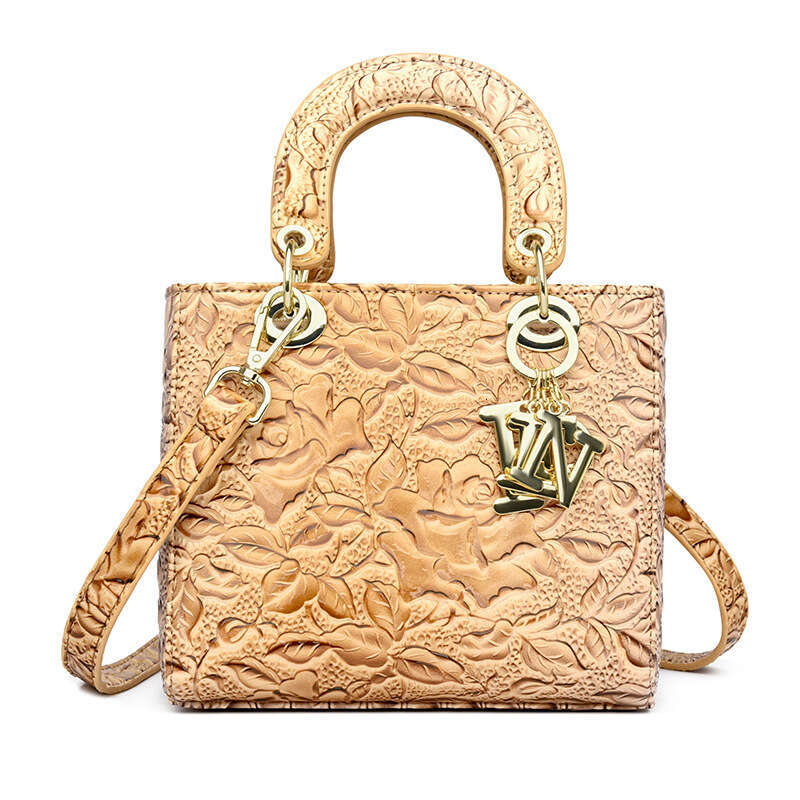 2025 New Princess Diana Niche Design Women's Handbag High-end Commuter Trendy Crossbody Bag
