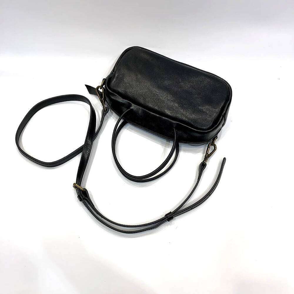 Small Women's Designer luxury bag Handbag With Flap Casual Zipper Shoulder Bag For Phone And Makeup Crossbody Stylish Design