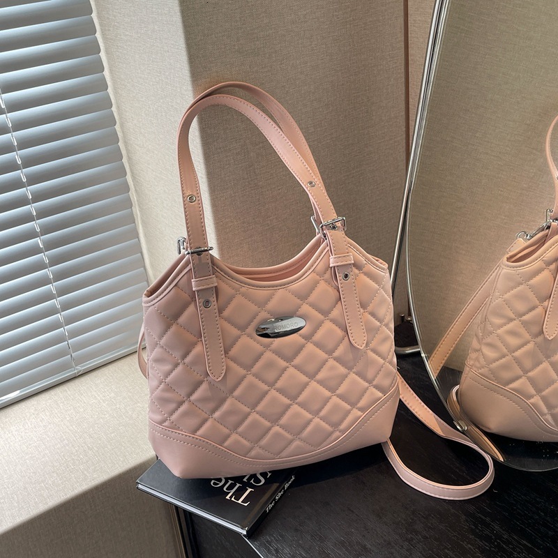 Fashion Free Shipping High-end Versatile Underarm Bag Women's Handbag Shopping Bag 2025 New Designer Quilted Tote Bag Simple Large Capacity Commu