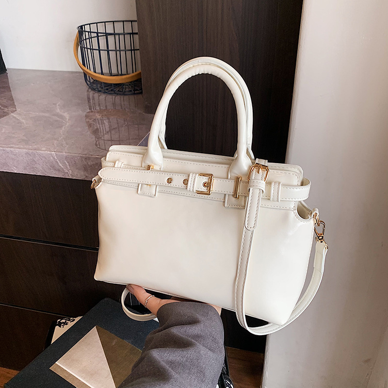 Free Shipping Fashion Super Popular Handheld Tote Bag 2025 New Summer Versatile Crossbody Bag Textured Stylish Handheld Shopping Bag Designer Small Ba