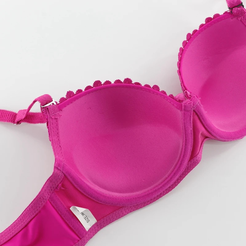 Beauwear Womens Everyday Push Up Bras Sexy Black Brassiere Plunge Embroidery Underwear Plus Size Lingerie Bra Padded Bralette 250526