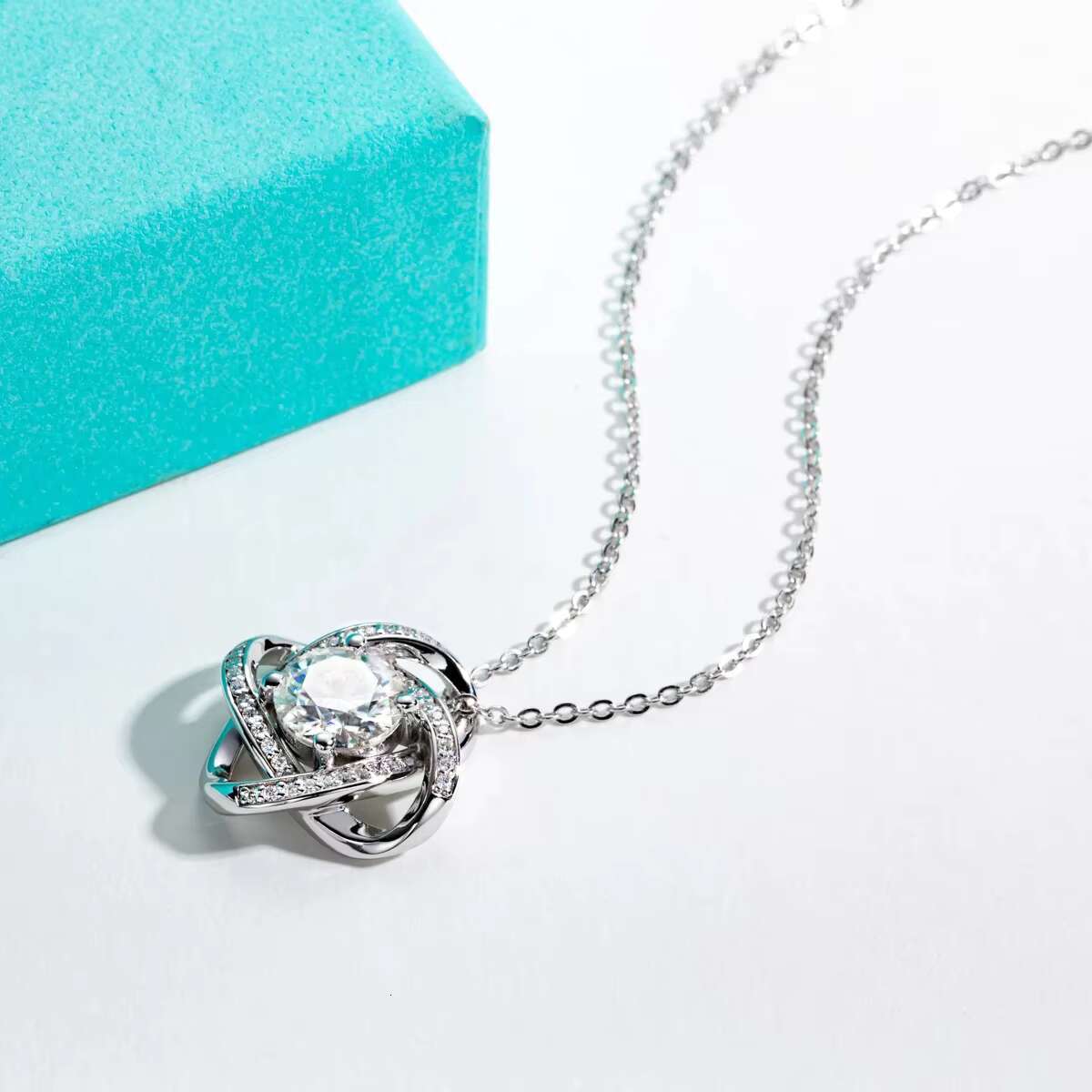 925 Moissanite 1.5mm D Color Clover Shaped Stud Earrings Jewelry Wholesale