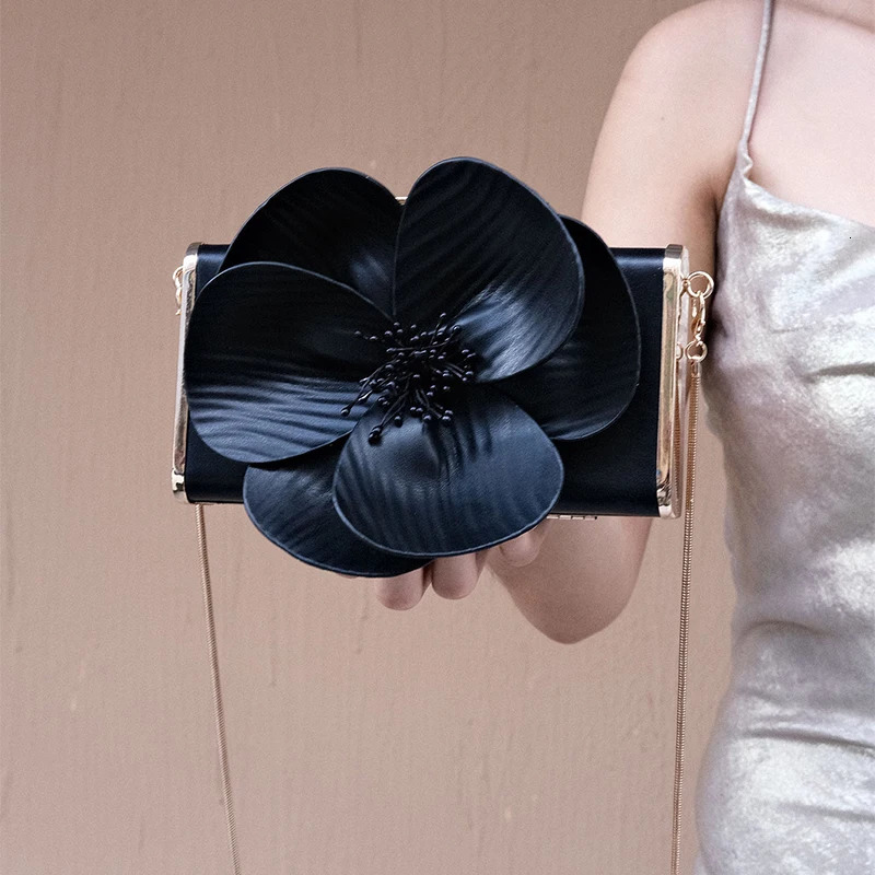 High-end Flower Banquet Clutch Purse Camellia Flower Petal Lady Box Small Square Bag Stamen Clip Gold Chain Crossbody Bag 250528