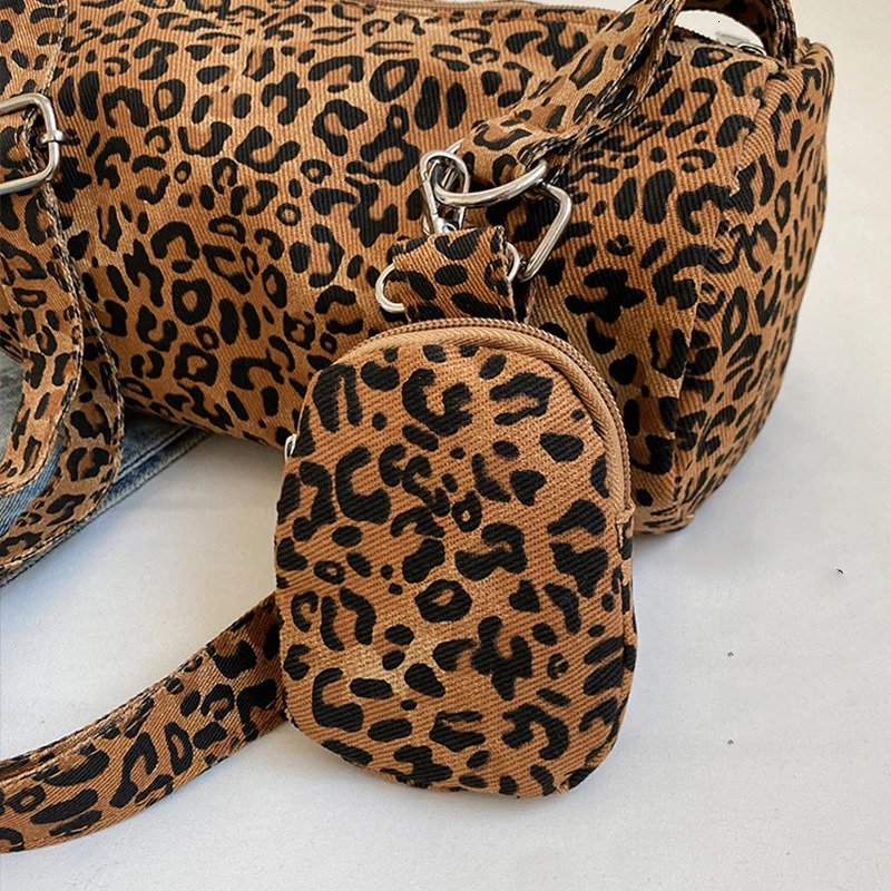 Wide Shoulder Strap Crossbody Bag Fashionable Single Shoulder Womens Bag Leopard Print Pillow Bag with Money Pouch 250530