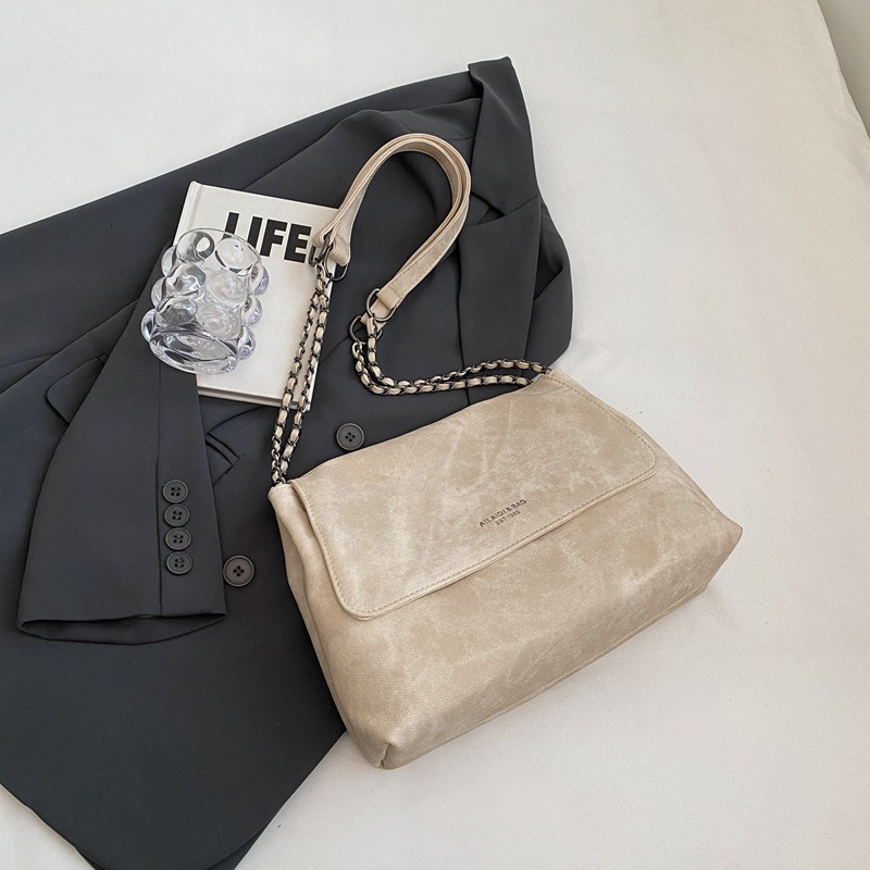 Vintage Fashion Shopping Handbag Versatile Bag For Designer Women New Winter Commuter Crossbody Free Shipping Small Square Bag High-end Chain Shoulder