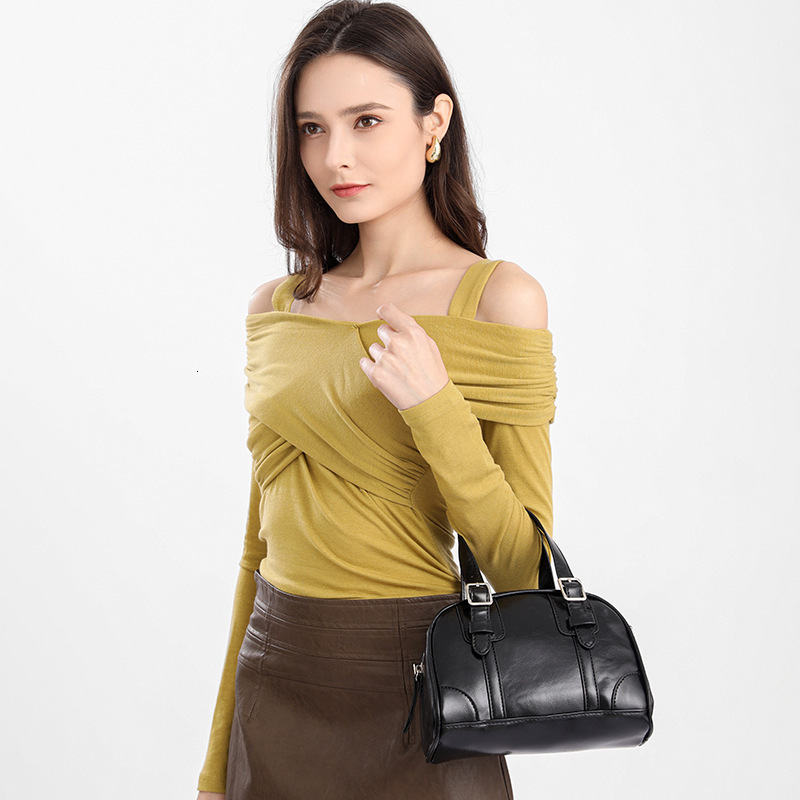 designer High-Quality Texture Bag for Women 2025 New Korean Retro Handbag Niche Girl Versatile Shoulder Crossbody Bag