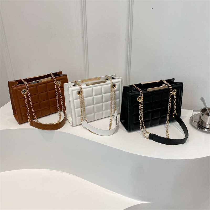 Free Shipping Designer Bag 2025 New Chain Diamond Grid Trendy Texture Fashionable Versatile Womens Shoulder Crossbody Bag