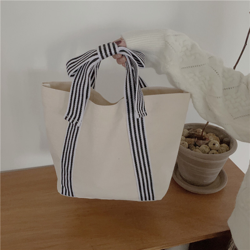 designer Fashion Versatile Korean Style Women's Bag with Bowknot Canvas Bag Lunch Bag Simple Fresh Handbag