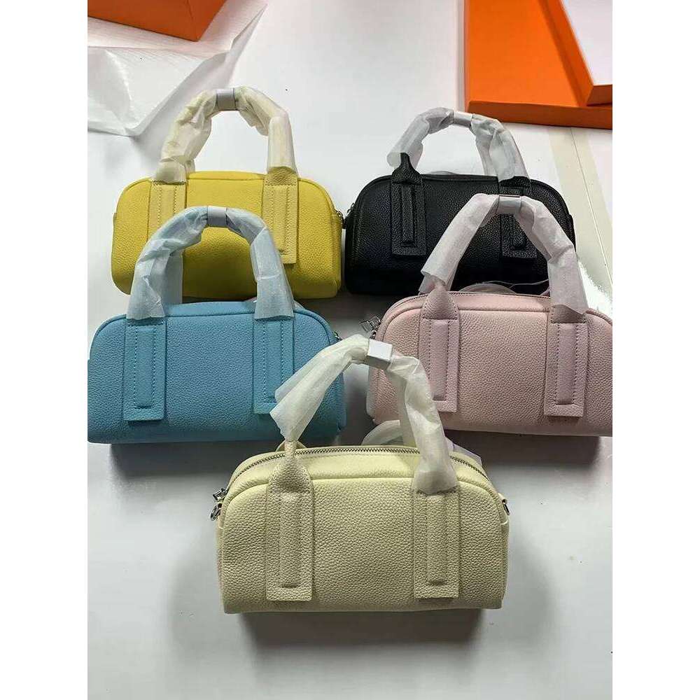 Designer Luxury 2025 New Spring Brand Black Genuine Leather Handbags Casual Sier Zipper Shoulder Bags Women Totes