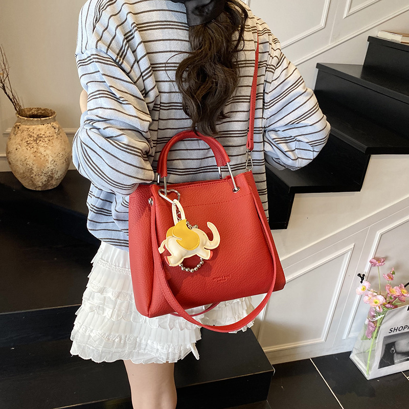 Brand High Quality New Style Handbag Hot Style Exquisite Women's Bag Light Simple Design Large Capacity Shoulder Bag for Work Commute New Free De